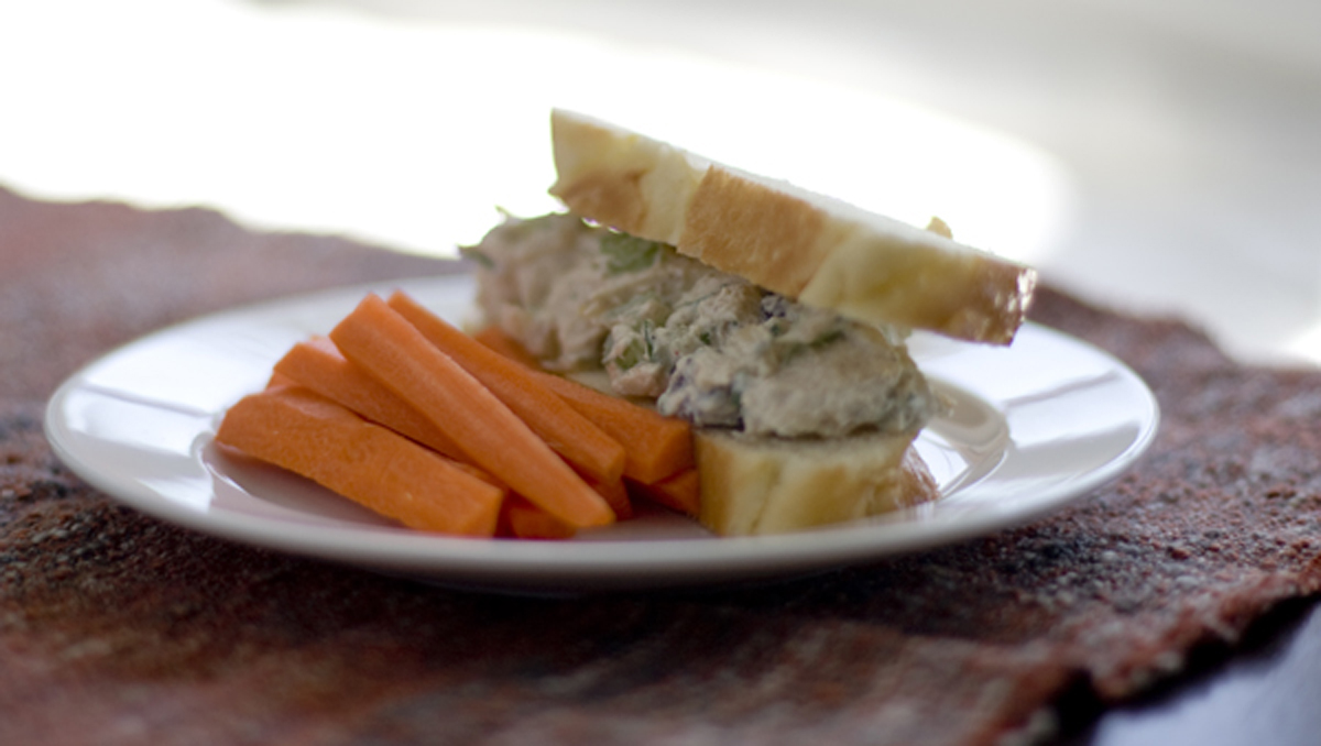 chicken-salad-sandwich